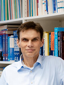 </br><strong>Prof. Dr.</strong> <strong>Armido</strong> <strong>Studer</strong>