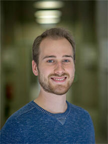 </br><strong>Kirill</strong> <strong>Markelov</strong>