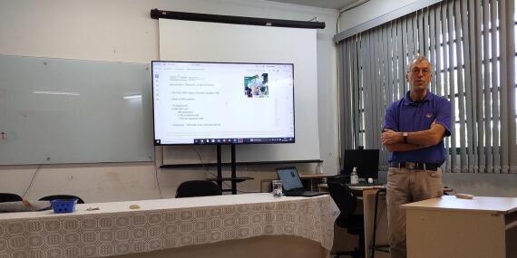 Prof. Hensel In Brasilien