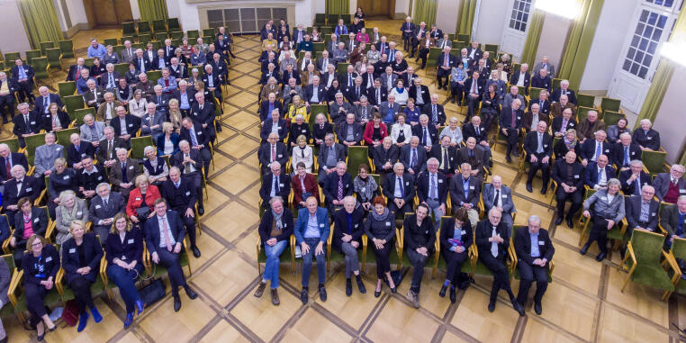 Link zu https://www.uni-muenster.de/emeriti/index.html